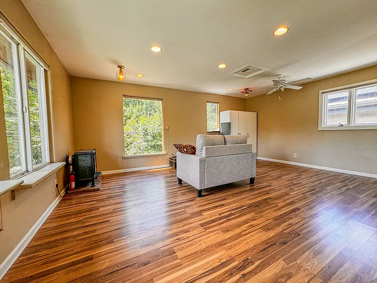 2122 Jackson St #C — Photo 6
