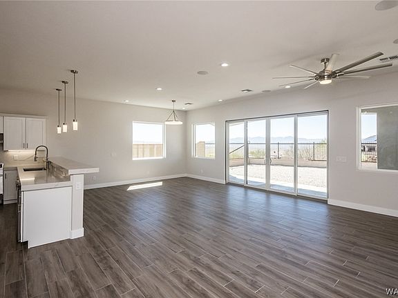 2nd image of 3021 Fort Yuma Trail