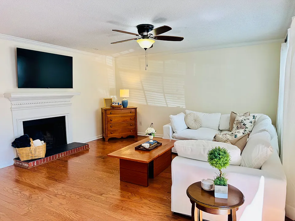 134 Tamara Ct