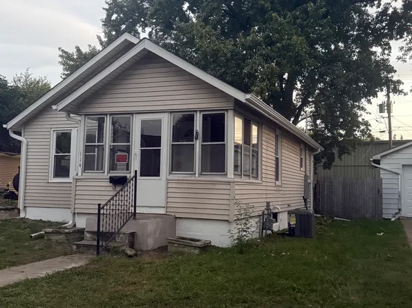 114 Edds Ave, Pekin, IL 61554