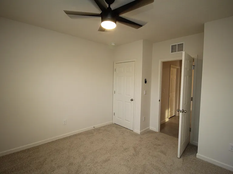 1405 Mineral Loop Dr NW — Photo 9