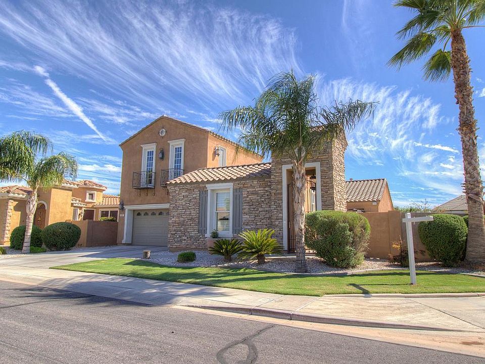 1st image of 2297 E Balsam Dr