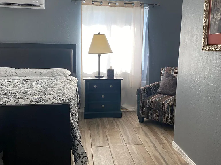 2415 W Greenbriar Dr — Photo 24