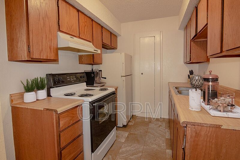 1st image of 101 Teakwood Dr #K