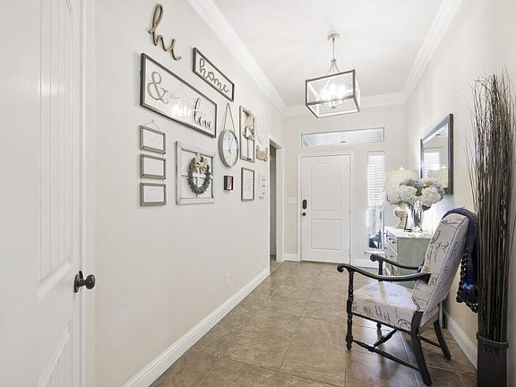5th image of 504 Coliseum Ct