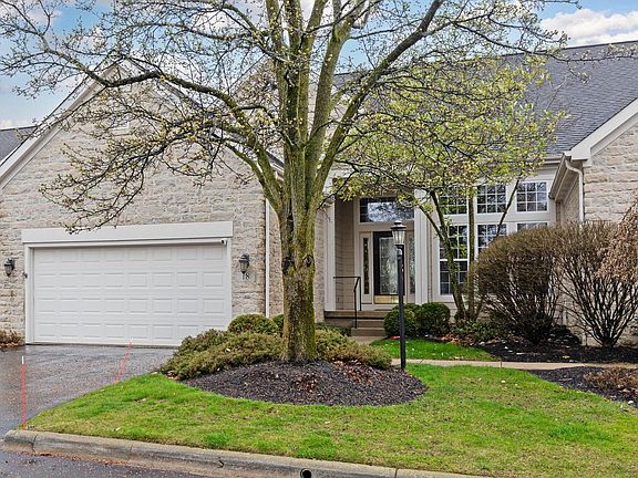 4th image of 18 Tinley Park Cir