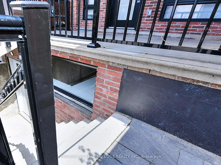 53 Boon Ave #LOWER — Photo 14