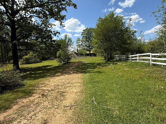 3rd image of 3554 Primitive Dr SE