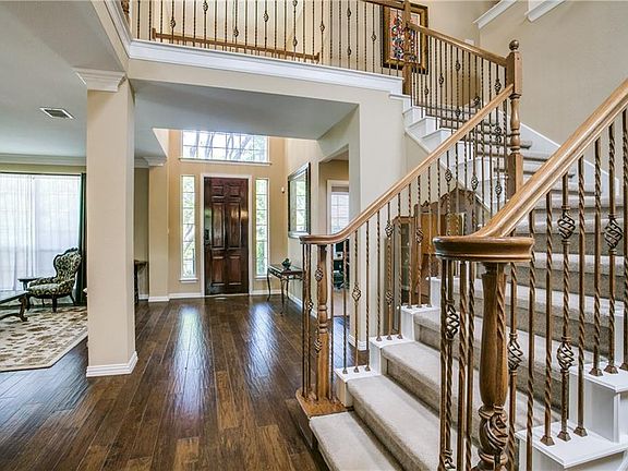 4th image of 1411 Greenbriar Dr