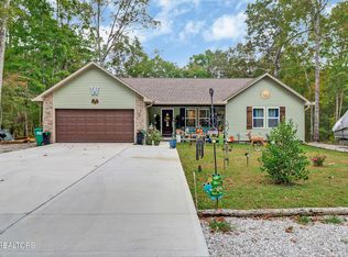 720 Oneida Ln, Crossville, TN 38572