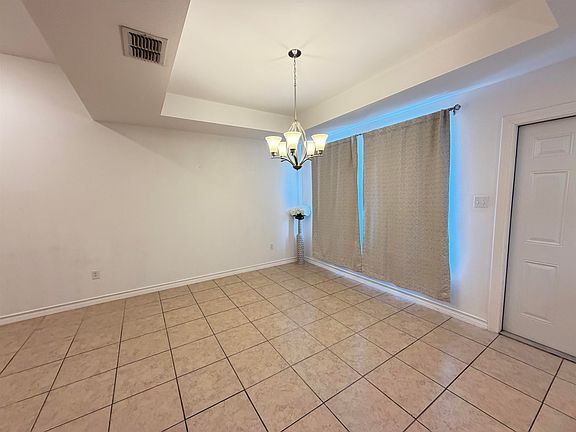 4th image of 1507 Riddle Dr