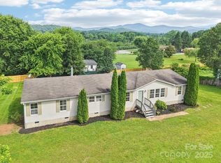 18 Sweet Briar Path Way, Hendersonville, NC 28792