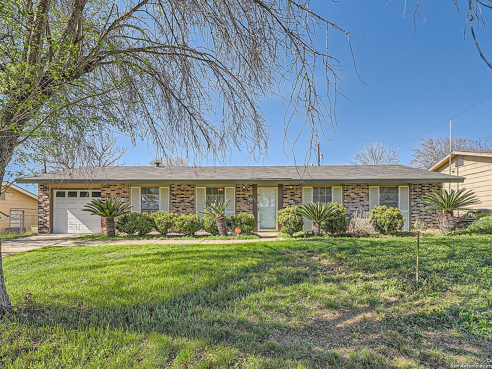 1st image of 135 SHADOW VALLEY DR