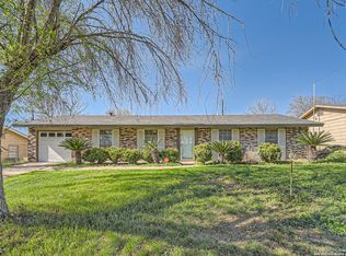135 Shadow Valley Dr, San Antonio, TX 78227