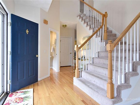 2nd image of 137 Orchard Woods Dr N