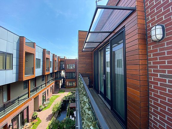 3rd image of 1247 E Columbia Ave #4