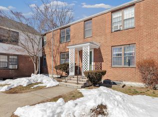 33 Nob Hill Cir Unit A, Bridgeport, CT 06610