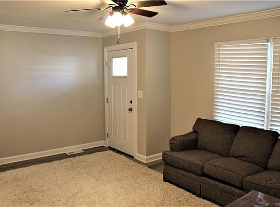 5th image of 2909 E Long Ave