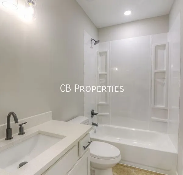 650-652 Ayers St #652 — Photo 18