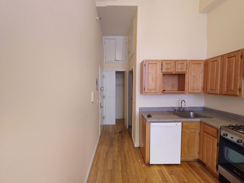 2nd image of 635 Bushwick Ave #Twod