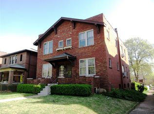 3659 Dover Pl, Saint Louis, MO 63116