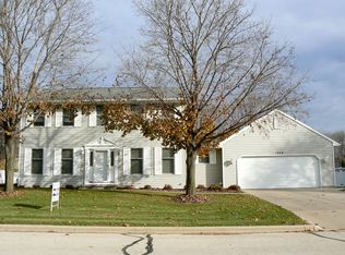 1264 Sunny Creek Dr, Green Bay, WI 54313