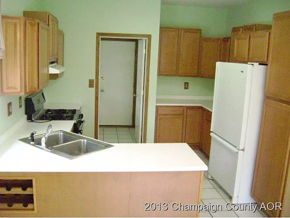 349 Gibbs Dr photo 1