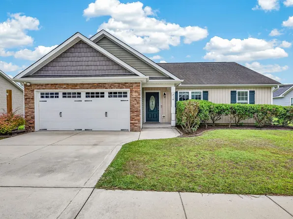 210 Riverstone Ct, Jacksonville, NC 28546