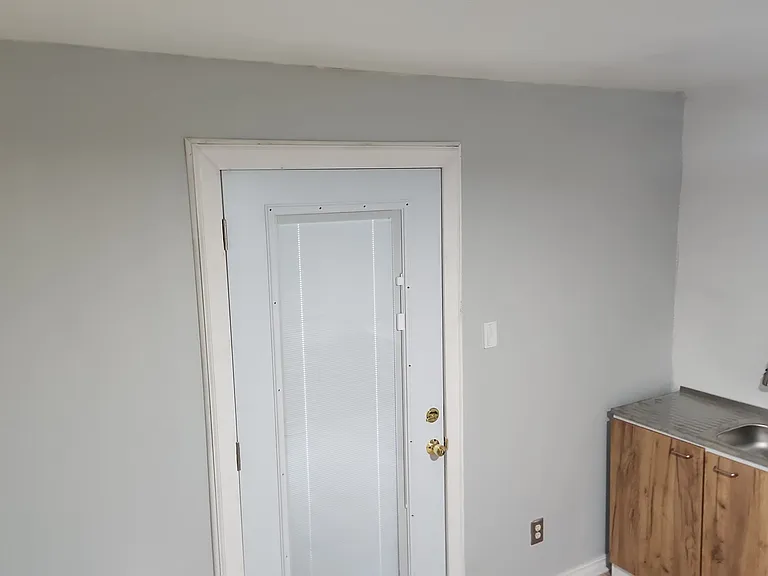 832 W Eagle St — Photo 4