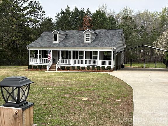 3rd image of 534 Pamela Rd