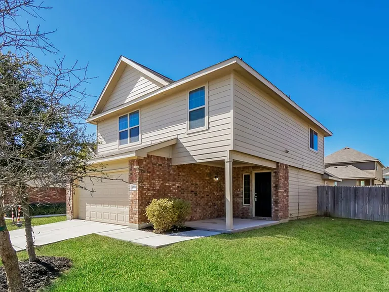 4939 War Horse Dr — Photo 3