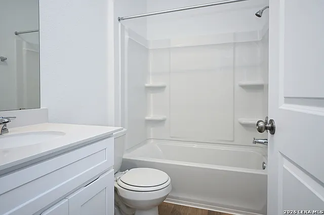 261 Elk Ave — Photo 23