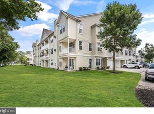 5609 Riverfront Dr, Palmyra, NJ 08065