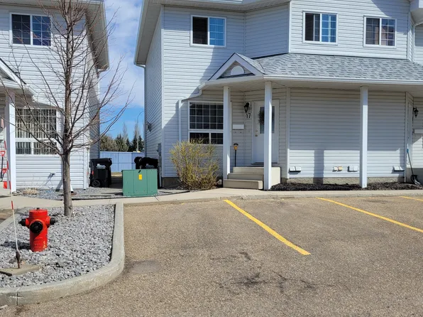 10 Cranberry Dr, Strathcona County, AB T8H 2A1