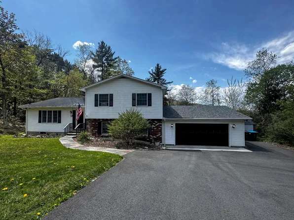 131 Pine Circle, Bennington, VT 05201