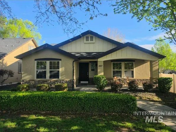 927 E Lockhart Ln, Meridian, ID 83646