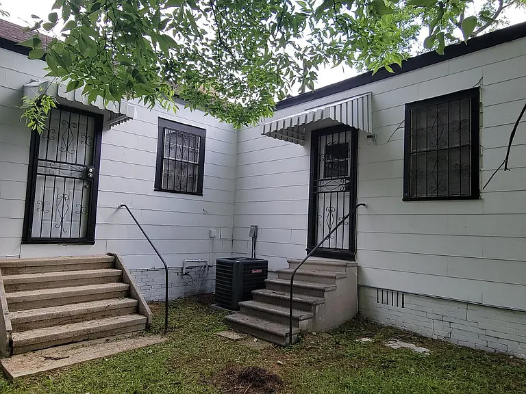 3633 W College St — Photo 27