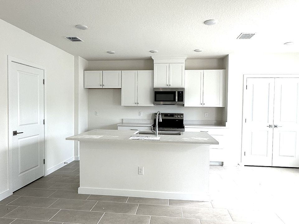 2nd image of 6486 Horseshoe Lane Way