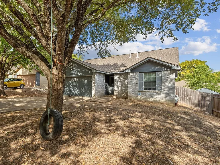 4904 Gnarled Oak Cv — Photo 2
