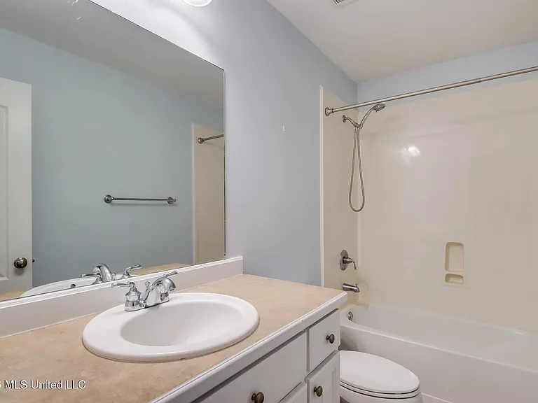 17259 Moran Rd — Photo 9