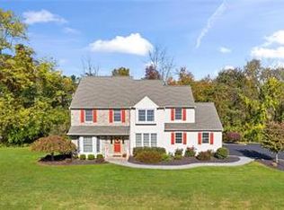 6663 Wild Cherry Dr, Coopersburg, PA 18036