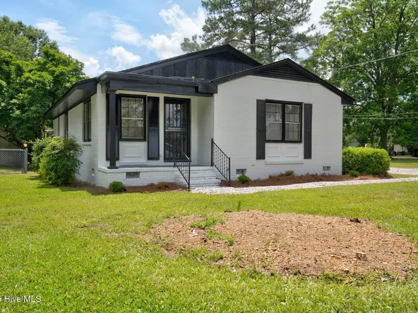 407 W Pippen Street, Whitakers, NC 27891