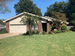 1203 S Prairie St, Stuttgart, AR 72160