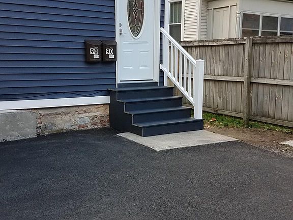 4th image of 90 Market St #2