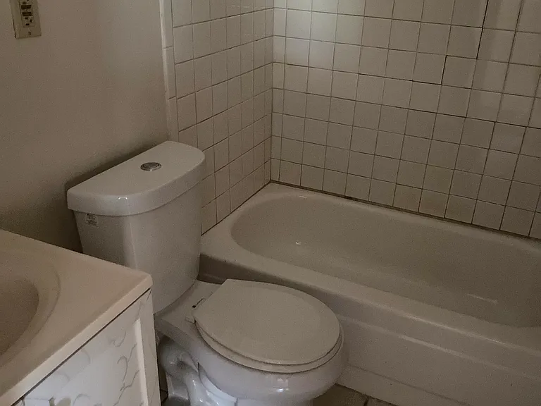 515 Washington Ave #1A — Photo 8