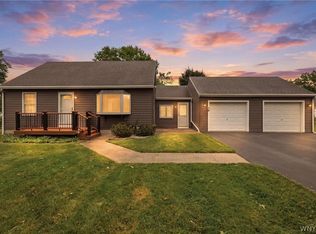 39 E Home Rd, Bowmansville, NY 14026