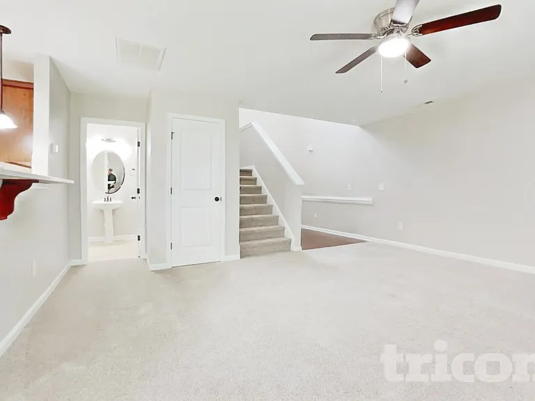 31 Burr Oak Cir — Photo 3