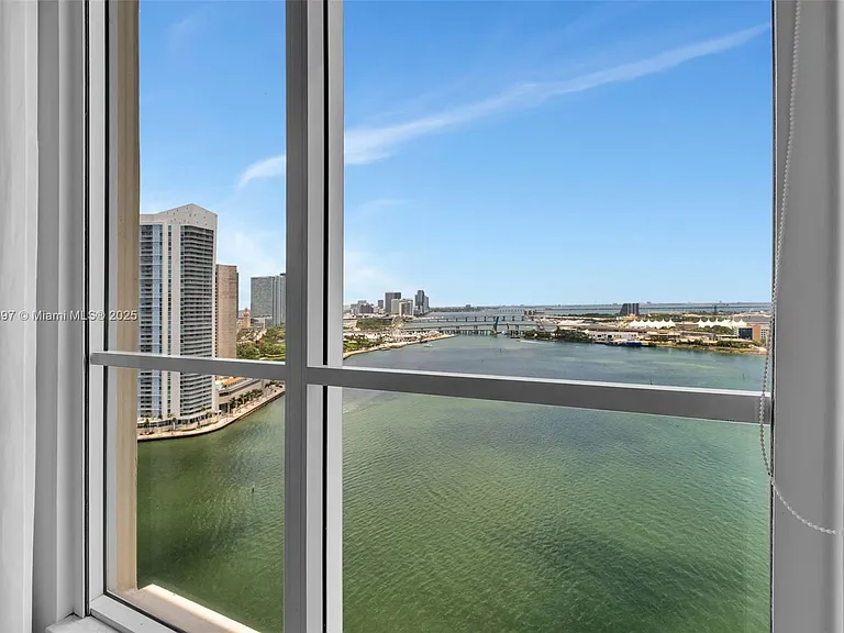 848 Brickell Key Dr #2602 — Photo 21