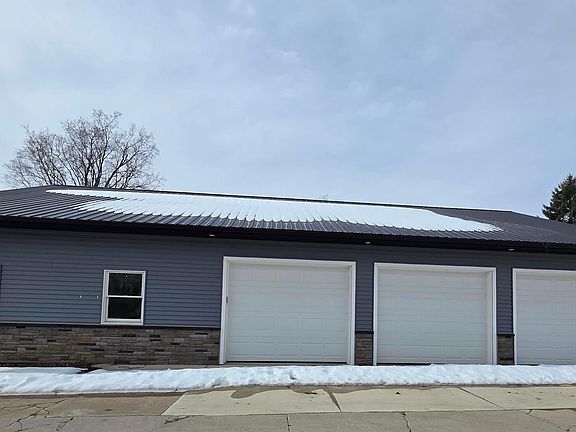 2nd image of 712 E Main St