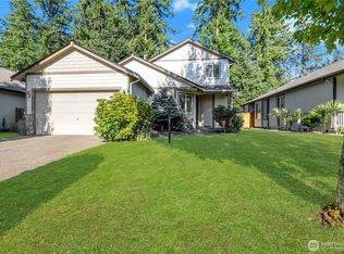 15621 8th Avenue Ct E, Tacoma, WA 98445